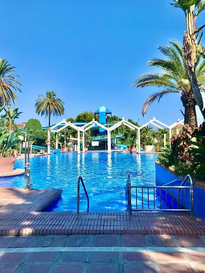 Benal Beach Cozy Apartment With A Water Park. 贝纳尔马德纳
