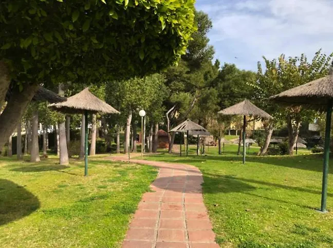 Benal Beach Cozy Apartment With A Water Park. ベナルマデナ スペイン