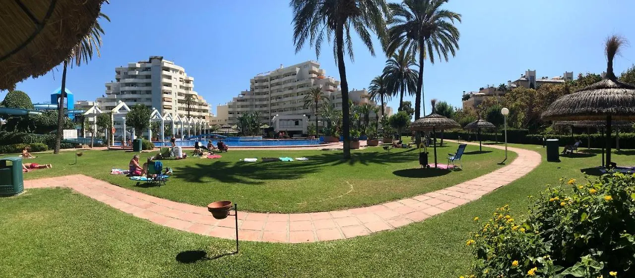 בנאלמדנה Benal Beach Cozy Apartment With A Water Park. 0*,  ספרד