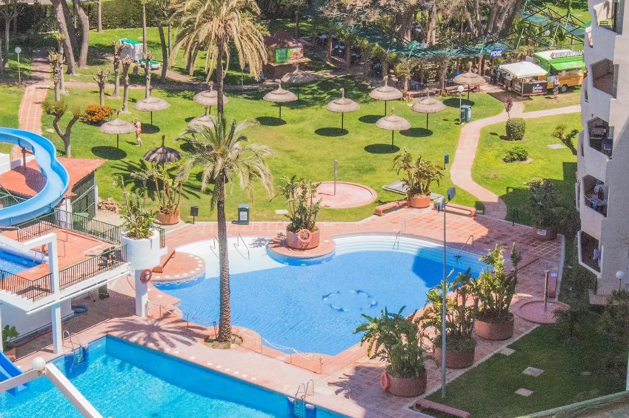 בנאלמדנה Benal Beach Cozy Apartment With A Water Park. 0*,  ספרד